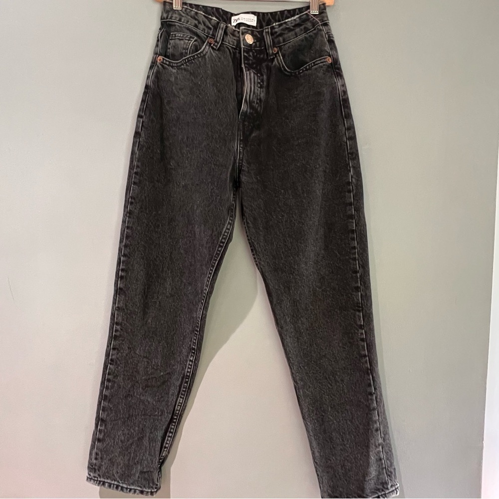 Zara Stone Wash Classic Mom Fit High Rise Ankle Length Jean Size 4